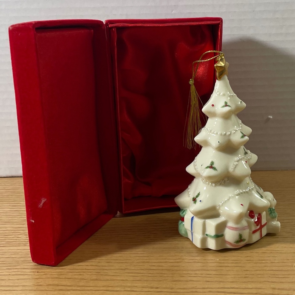 Formalities Baum Bros Christmas Tree Ornament Ivory Gold Collection Velvet Box